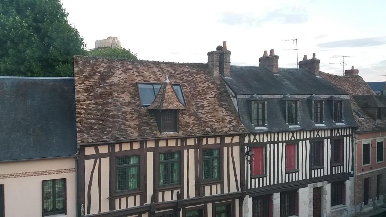 雷安德利斯Le Charme Du Chateau公寓 外观 照片